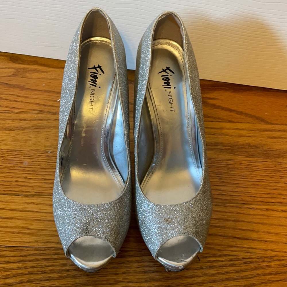Women’s Silver Shiny Sparkle Heels